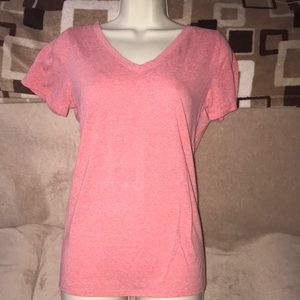 LuLaRoe XS pink v neck tee 💕